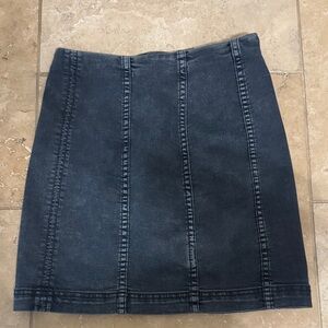 Free People Modern Femme Denim Stretch Mini Skirt Dark Blur Wash Size 2